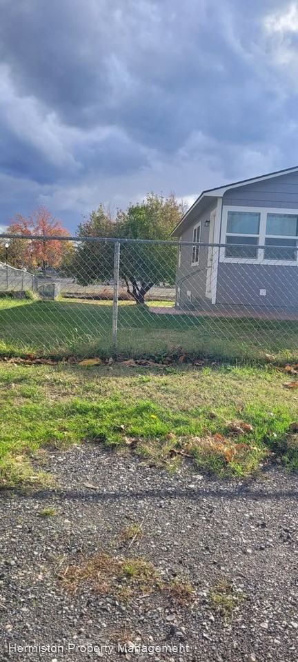 155 E Wood Ave - Photo 2 of 50