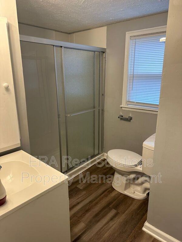 2294 Traymore Pl - Photo 3 of 18