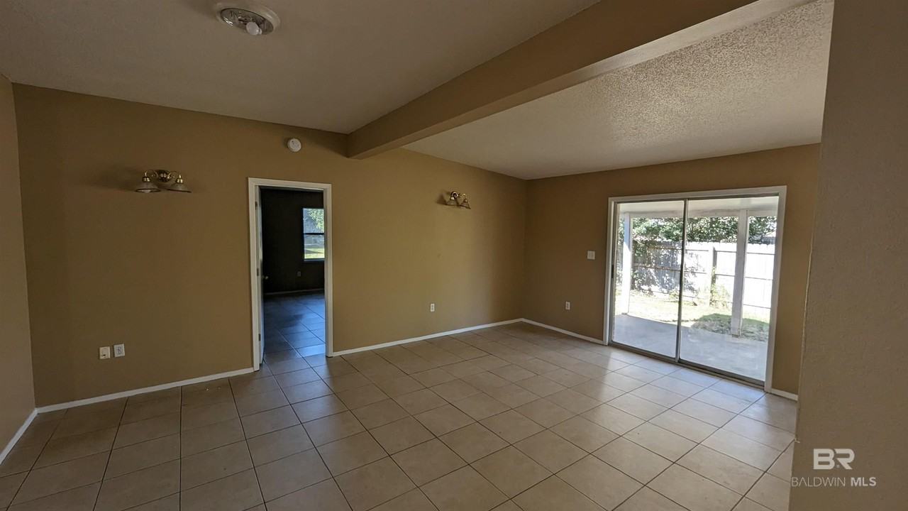 1616 N Cedar St #1616 - Photo 3 of 10