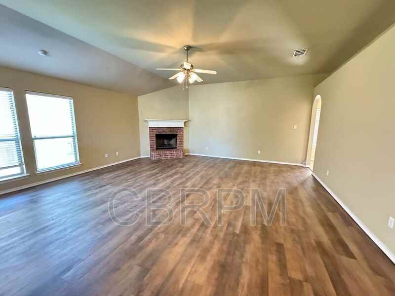 5207 Harvard Street - Photo 3 of 23