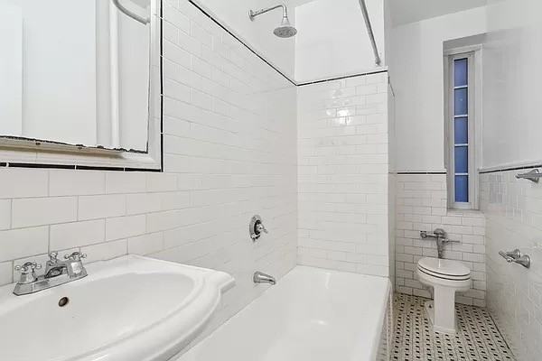 4 Jane St #1 - Photo 2 of 8