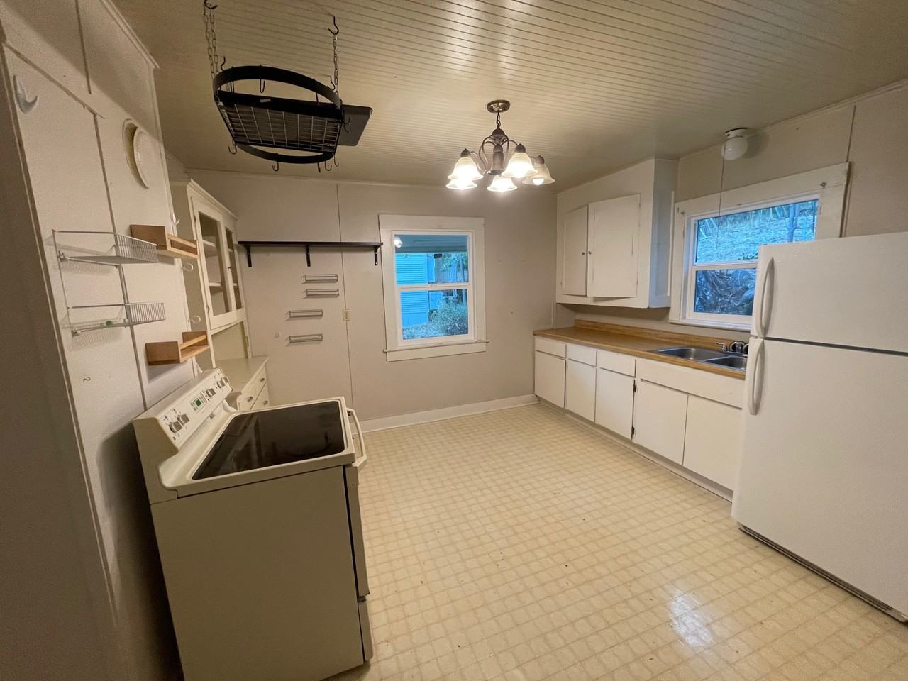3072 Lillian Ct - Photo 4 of 7