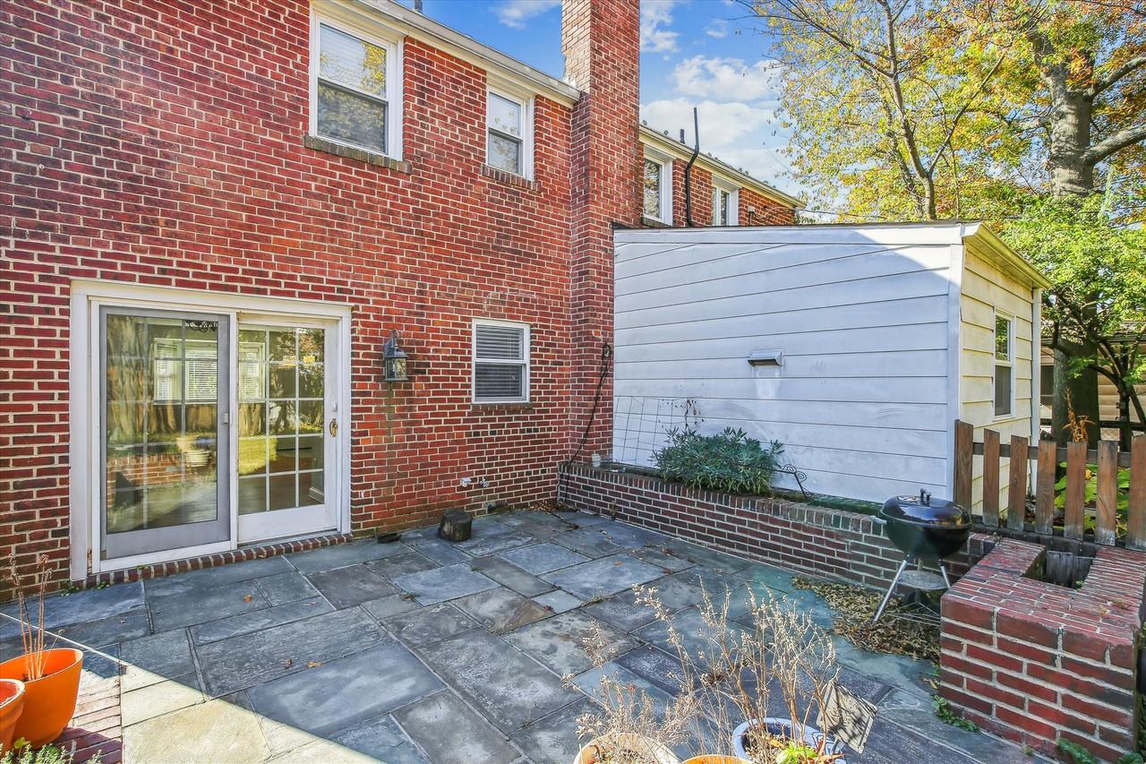 3719 6th Rd N - Photo 3 of 41