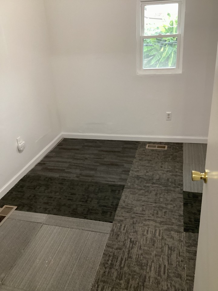 952 Walnut St - Photo 7 of 14