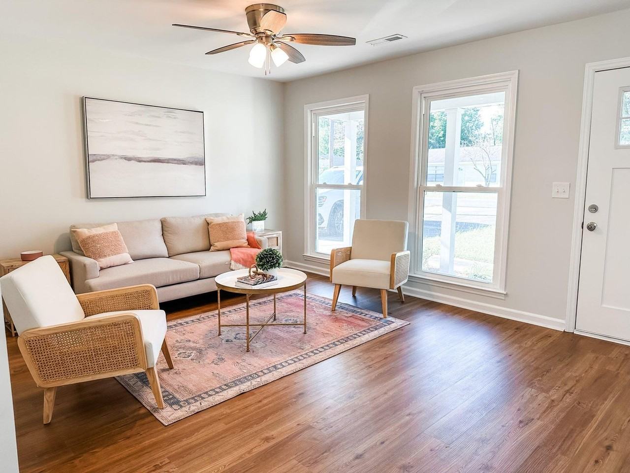4428 Jenwood St - Photo 2 of 12