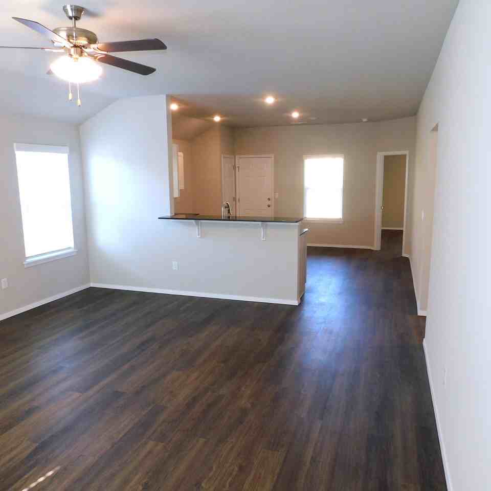 993 S Brambling Ln - Photo 3 of 11