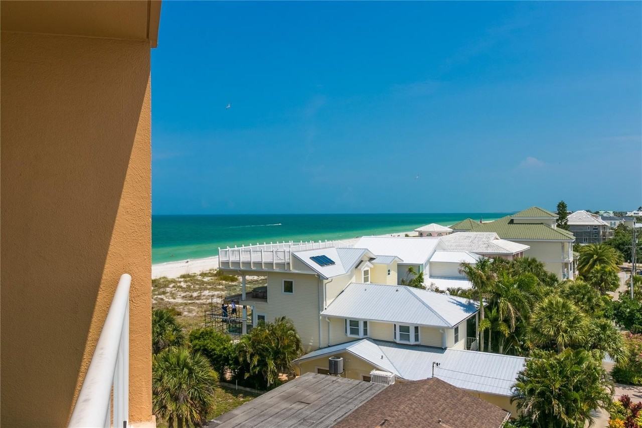 880 Mandalay Ave #N412 - Photo 6 of 33