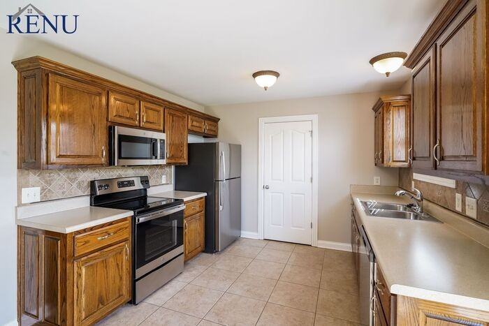 108 Chasity Ln - Photo 3 of 17