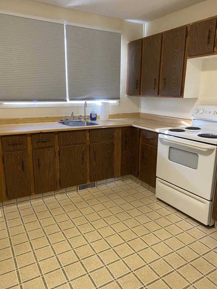 1342 Brown St #1 - Photo 3 of 6