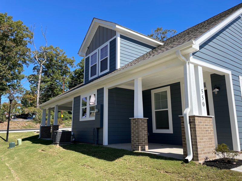 550 Twin Lake Road - Photo 2 of 50