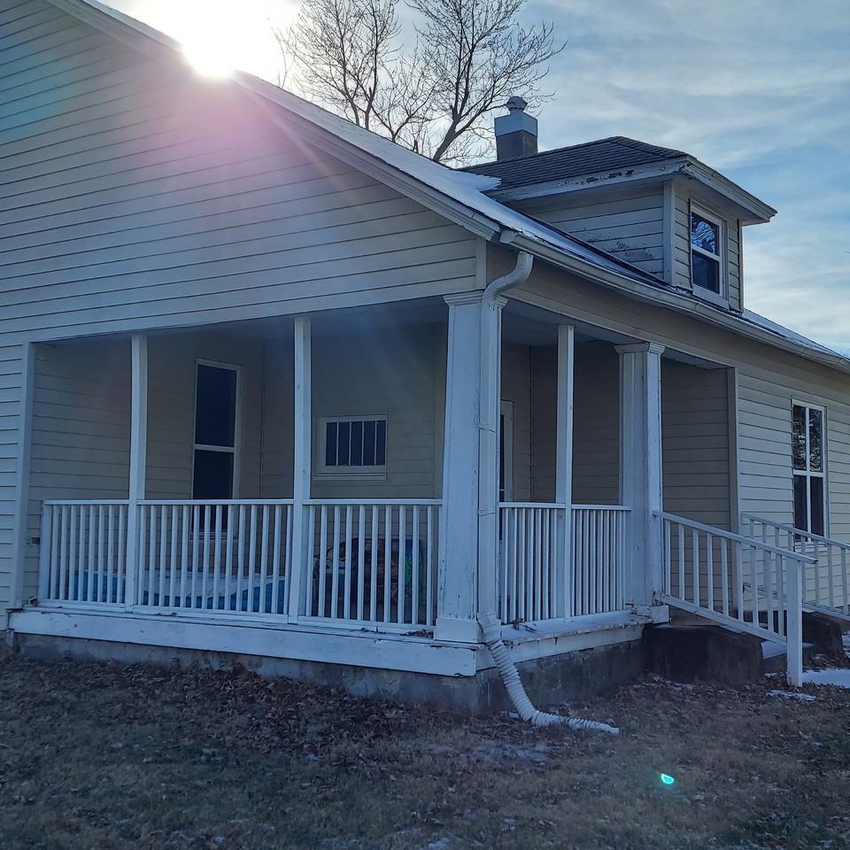 327 E Cleveland St #NA - Photo 2 of 9