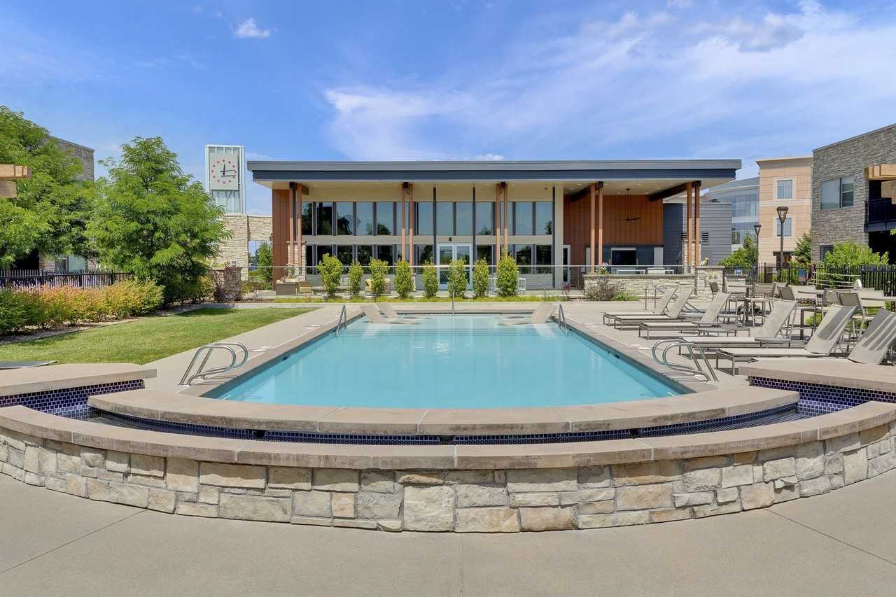 Vela Meridian - Photo 3 of 17