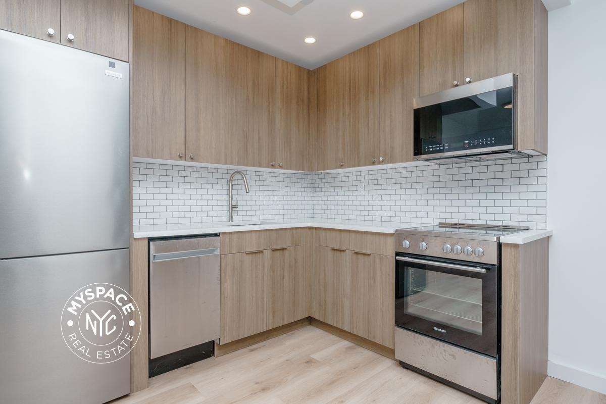 251 Front St #4J - Photo 2 of 19