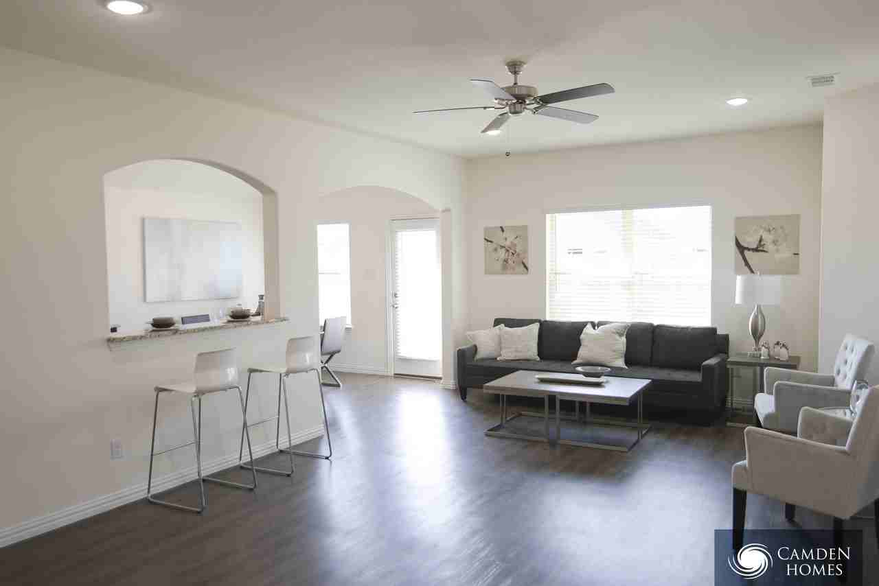 10222 Spearmint Ln - Photo 2 of 7