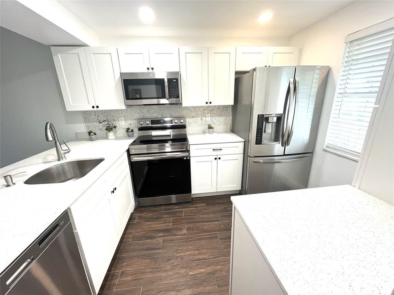 2604 Nassau Bnd #C1 - Photo 2 of 8