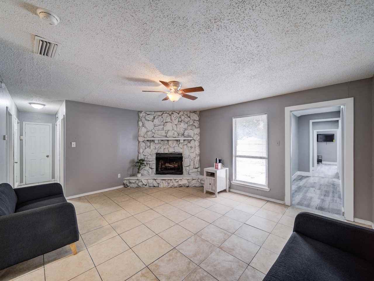 Cricket Dr - Photo 3 of 11