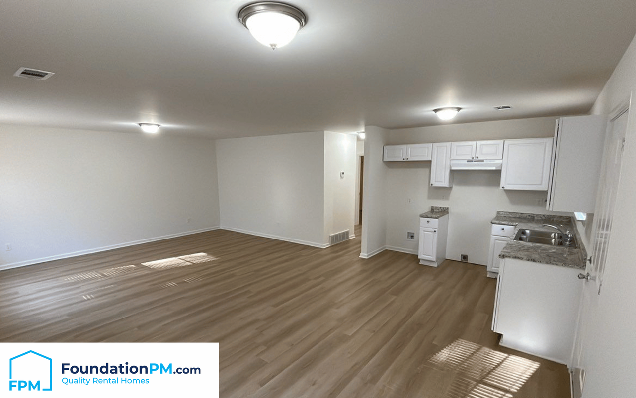 3751 Oak Lake Ln #1 - Photo 5 of 15