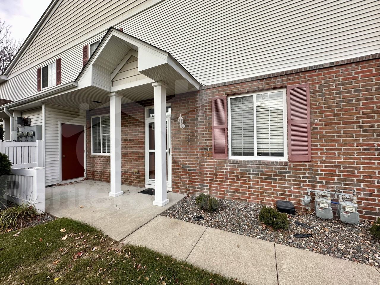 17150 Nixon Cir Nw - Photo 3 of 10