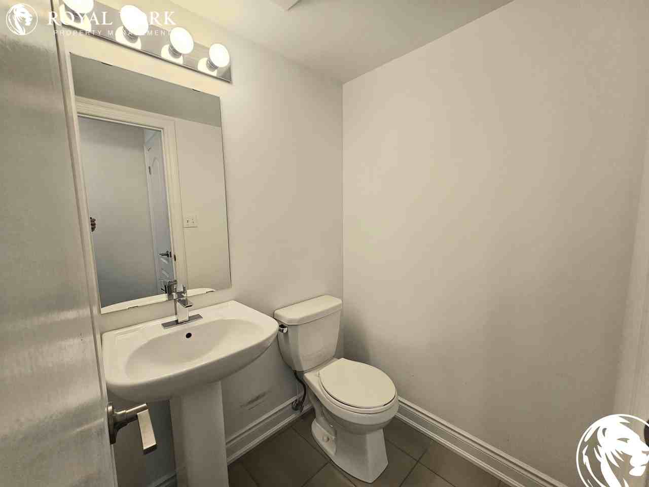 35 Madelaine Dr #6 - Photo 2 of 31