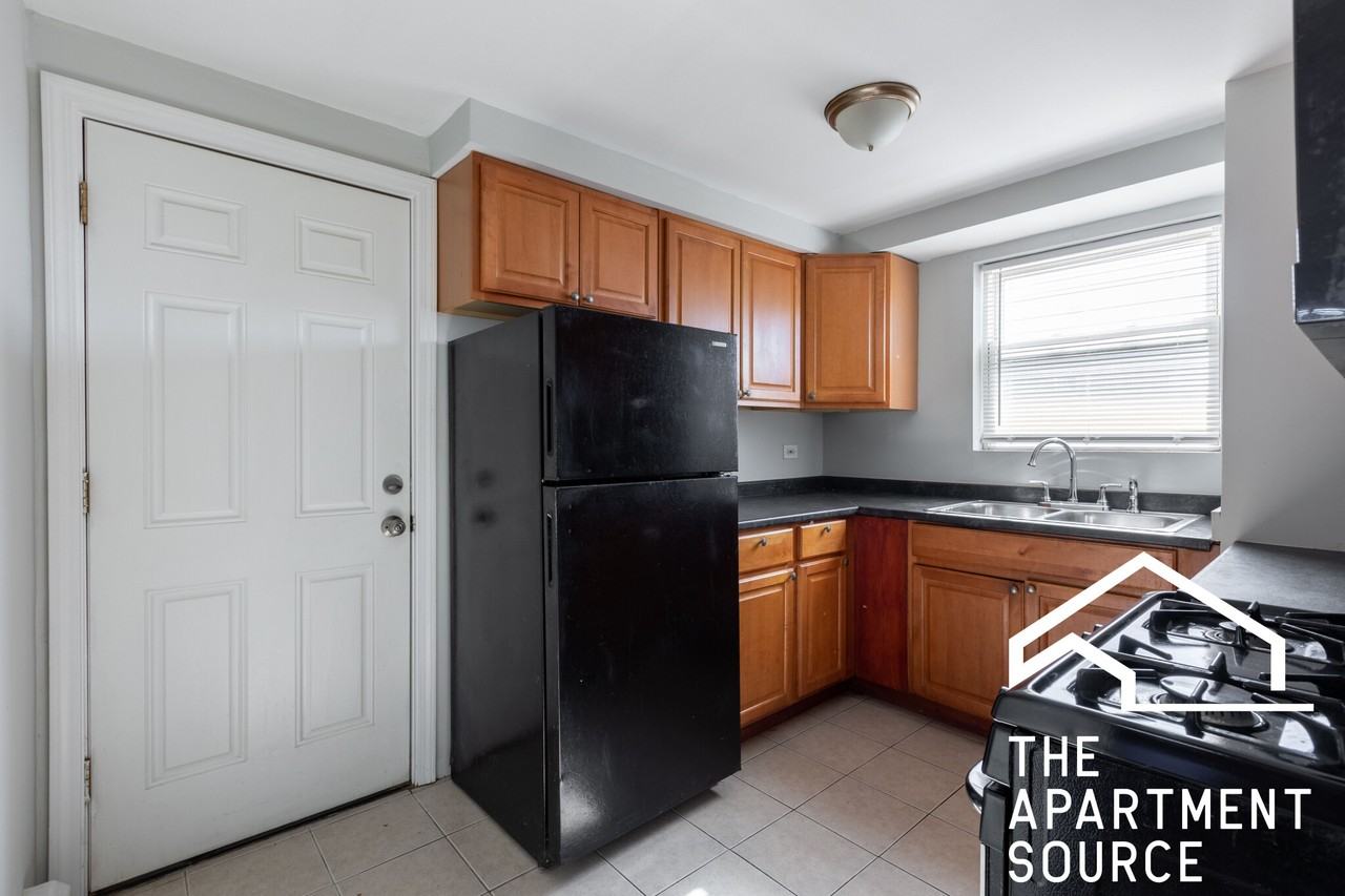 1300 S 51st Ct #202 - Photo 4 of 11