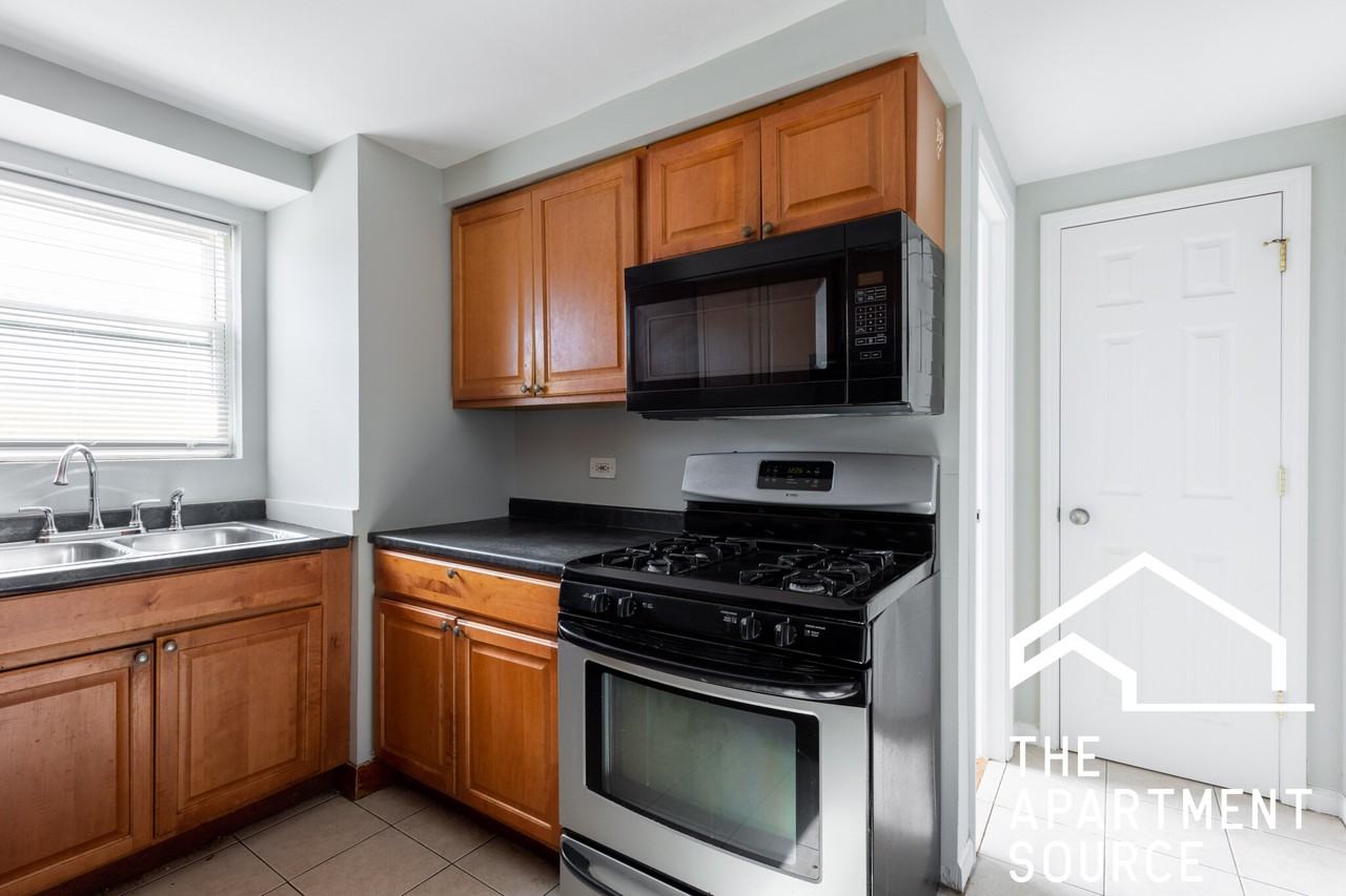 1300 S 51st Ct #202 - Photo 5 of 11