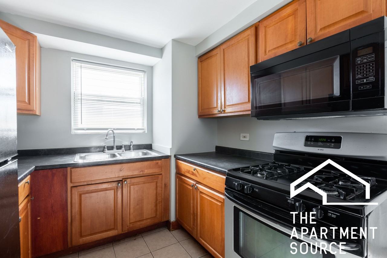1300 S 51st Ct #202 - Photo 6 of 11