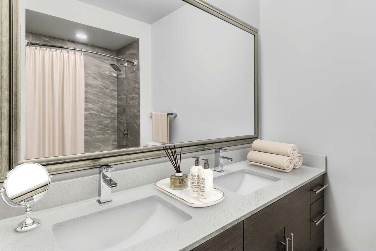 Camden Gallery - Photo 6 of 40