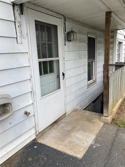 118 E 2nd Street - Photo 3 of 42