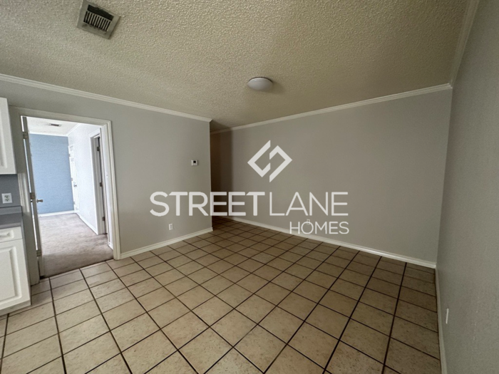 6127 Summerhill Pl - Photo 3 of 11