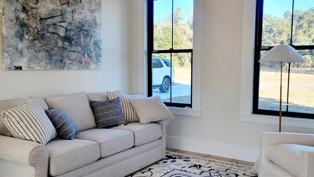 244 Sw Beacon Way #NA - Photo 2 of 10