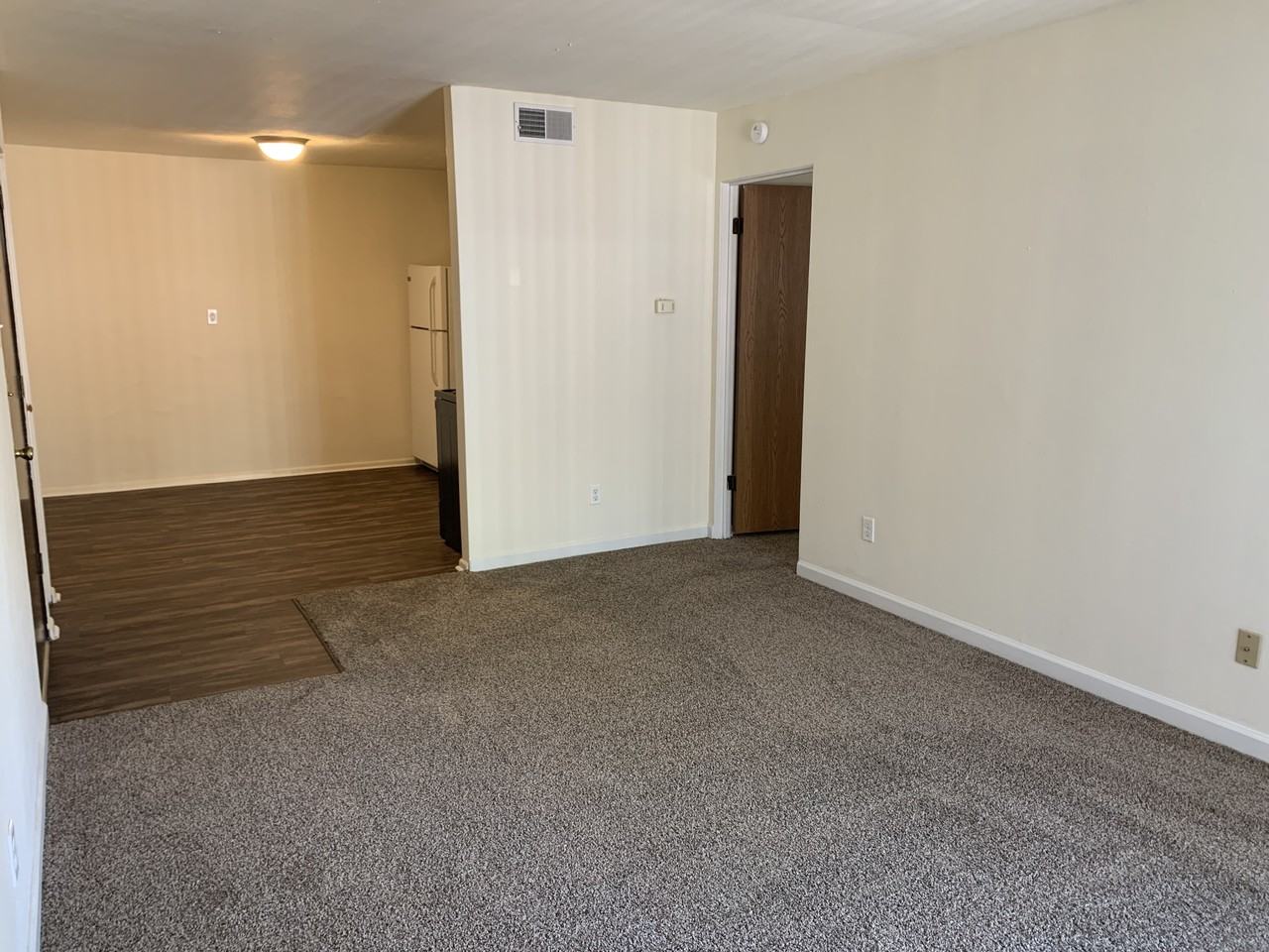 1520 W Pacific St #B - Photo 2 of 3