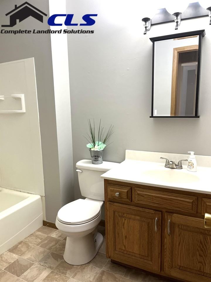 4299 S Avery St - Photo 2 of 22