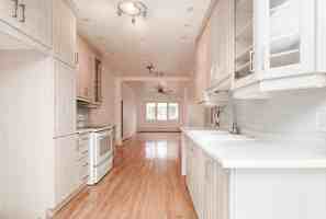 featured image of Avenue Sainte-Croix #1010