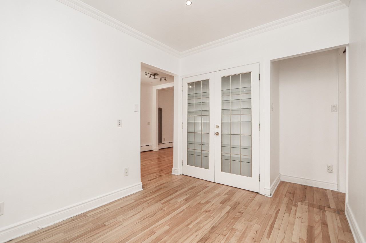 Avenue Sainte-Croix #1010 - Photo 6 of 10