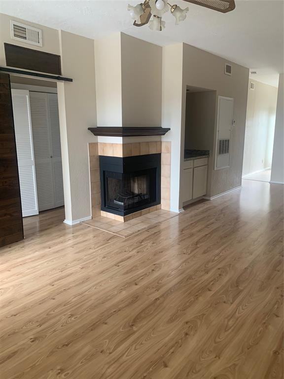 500 Ferry Rd #421D - Photo 3 of 34