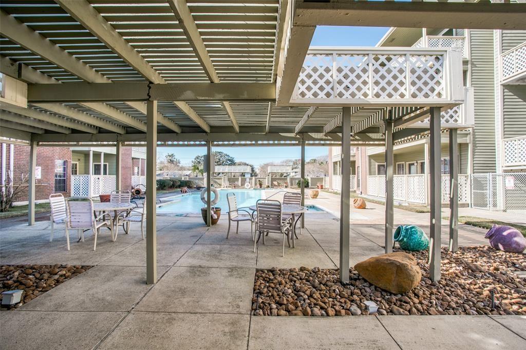 500 Ferry Rd #421D - Photo 7 of 34