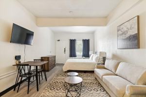 featured image of 4018 W Vine St