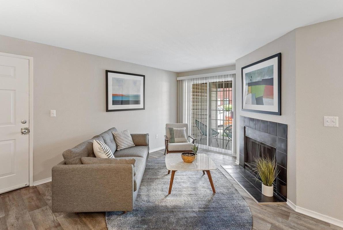 3181 Ne 23rd St - Photo 4 of 18