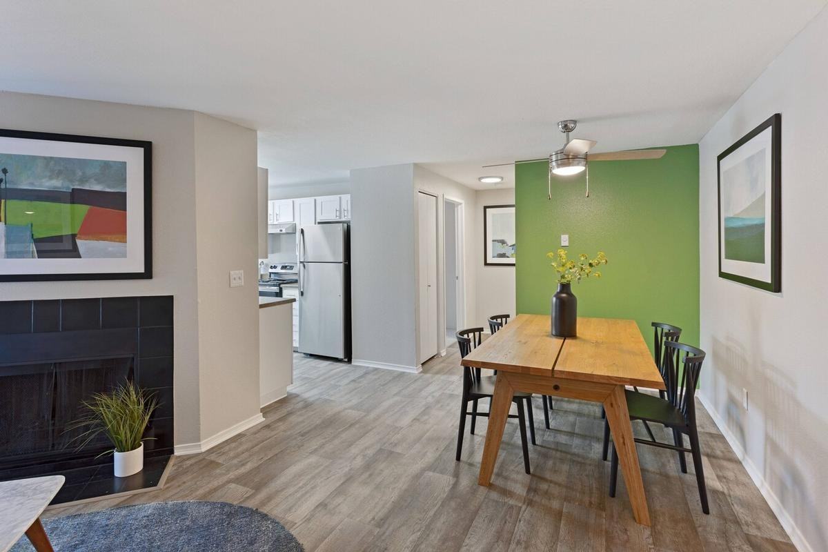 3181 Ne 23rd St - Photo 4 of 18