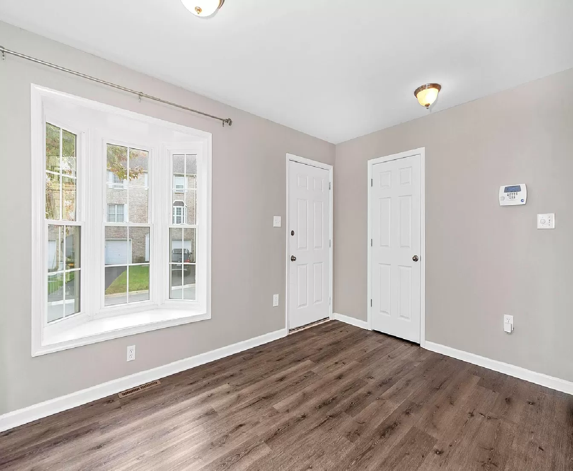 400 Revolution Ct - Photo 2 of 12