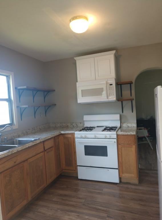 303 S Mcgregor St - Photo 2 of 6