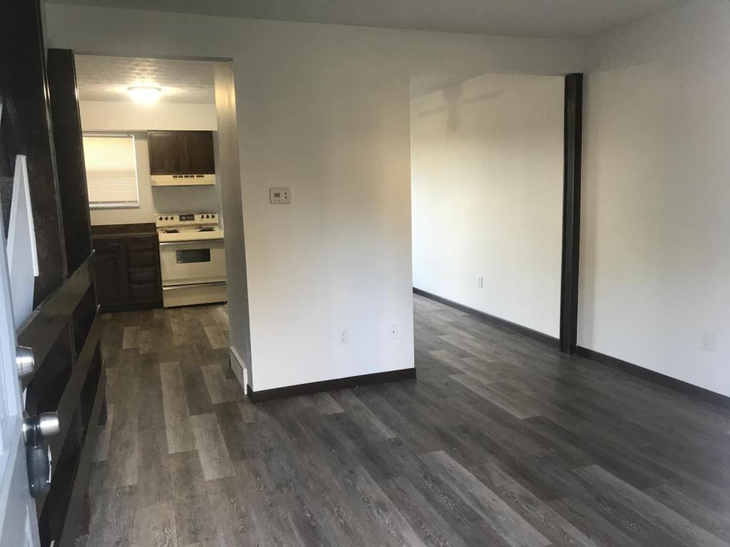 1291 Country Side Dr - Photo 3 of 14
