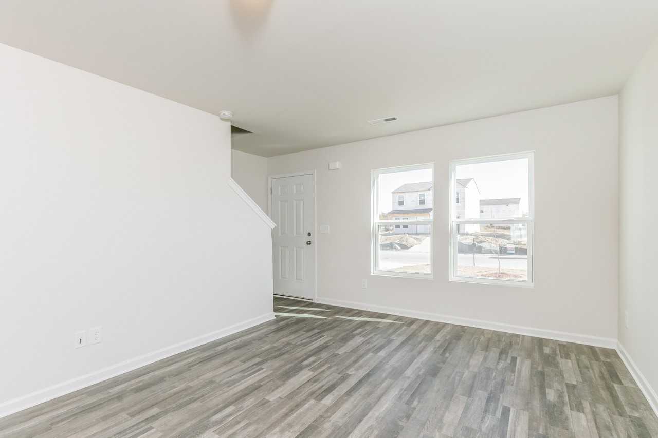 1441 Centipede Dr - Photo 3 of 15