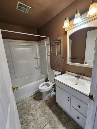 104 Pickwick Pl #1 - Photo 2 of 12