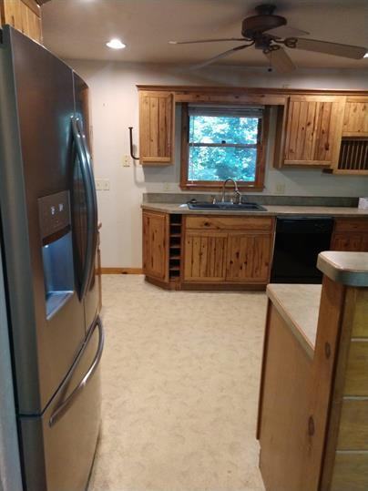 128 Iron Mountain Dr - Photo 2 of 14