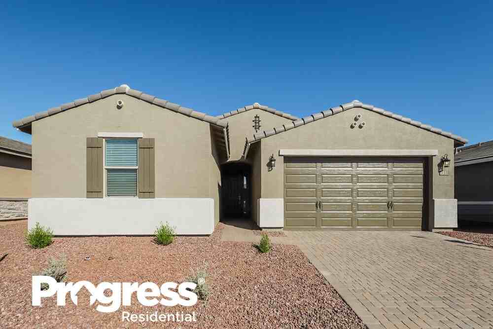 17310 W Running Deer Trl, Surprise, AZ 85387 5 Bedroom House for 2,645