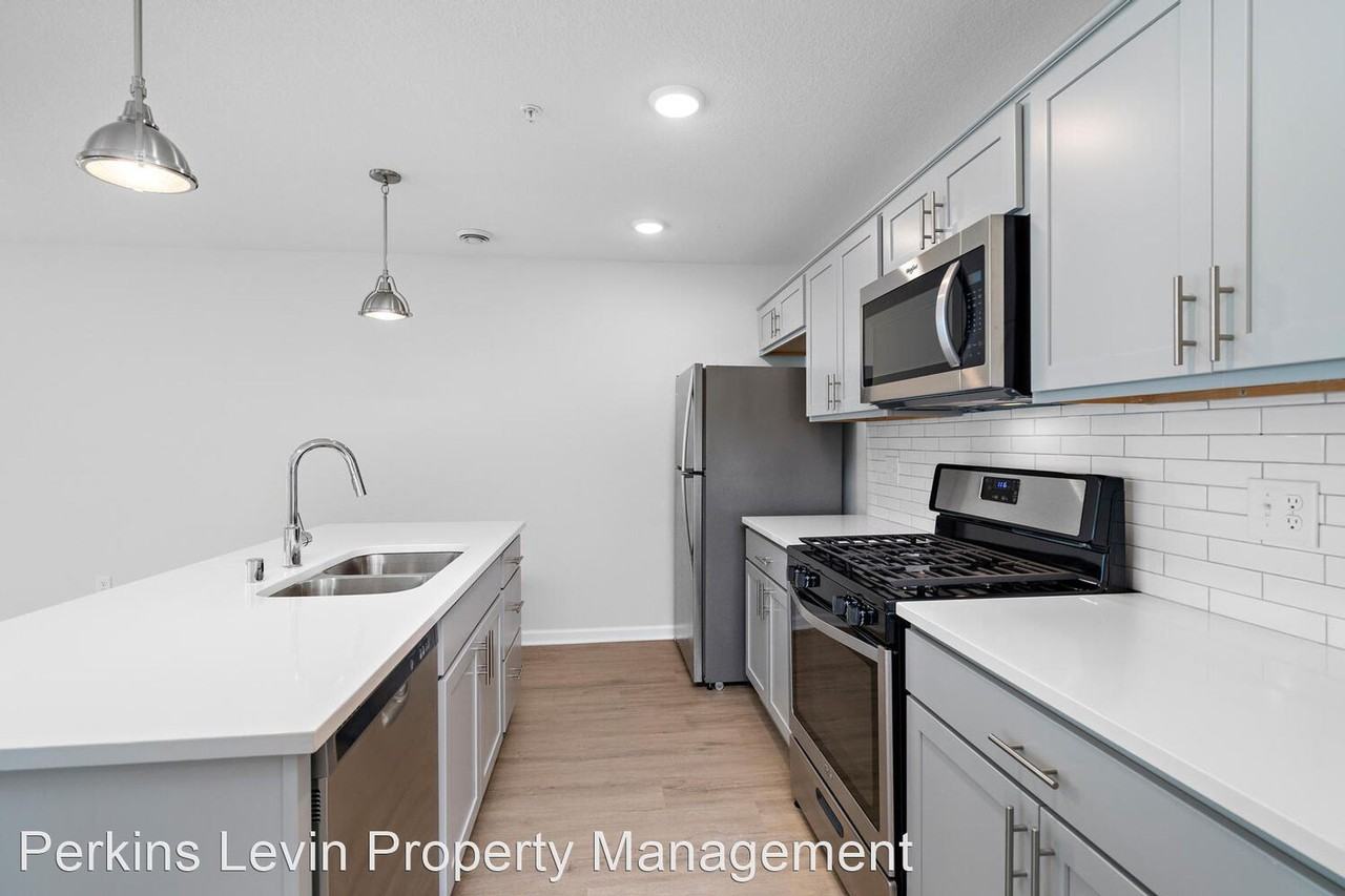 1721 Lagoon Ave - Photo 3 of 22