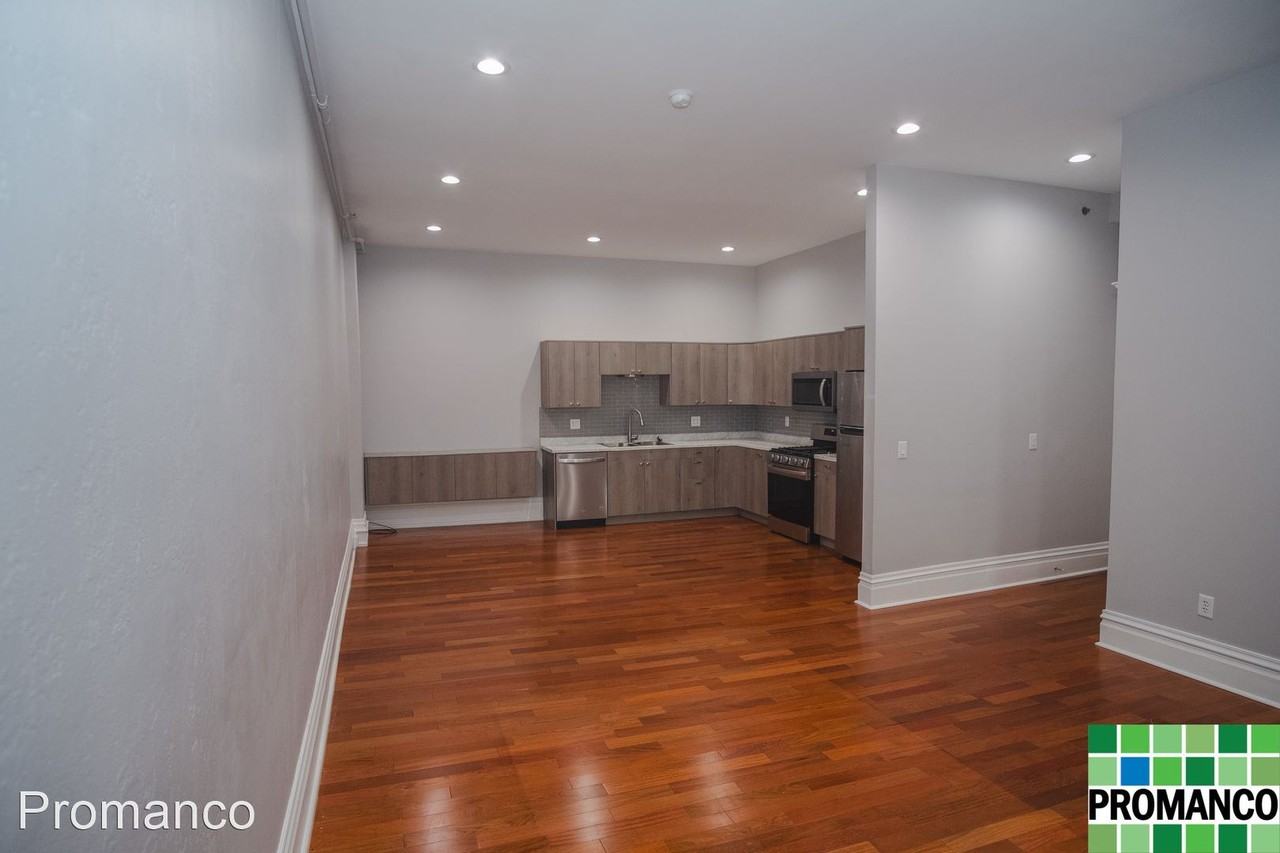 Luxury Loft Apartments in Historic Downtown Marietta - Photo 3 of 9