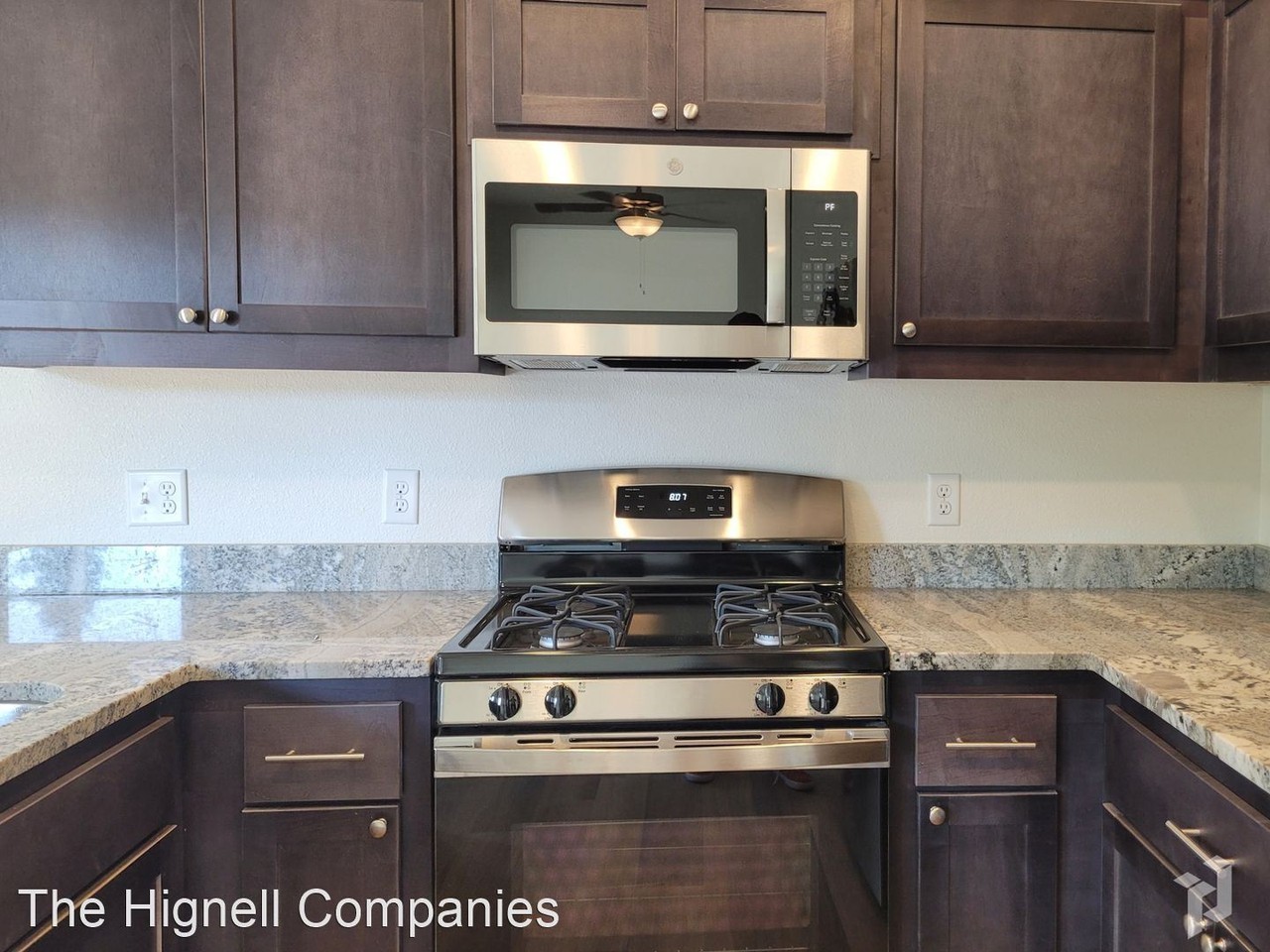 Avery Oaks Apartments - Photo 3 of 14