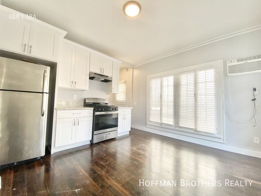 1832 N Wilton Pl #A - Photo 3 of 10